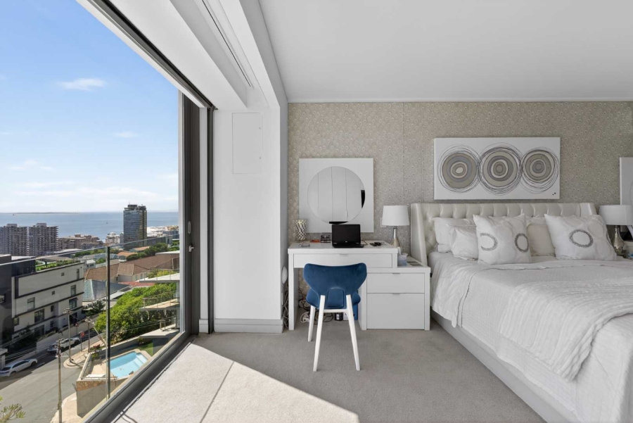 3 Bedroom Property for Sale in Sea Point Western Cape